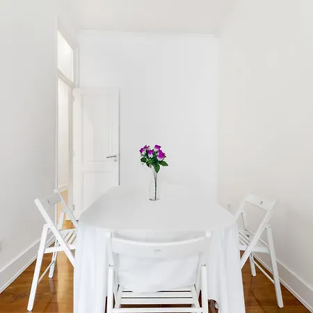 Arroios - Second Floor ゲストハウス *