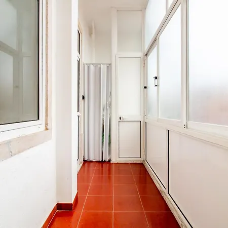 Arroios - Second Floor ゲストハウス